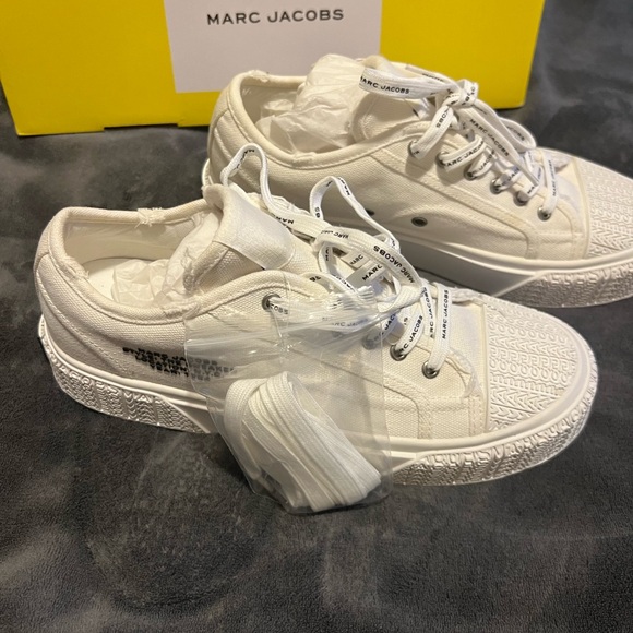 Marc Jacobs White Canvas Sneakers - Picture 4 of 5